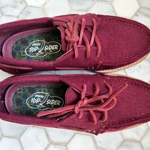Sperry Cloud raspberry colored felt shoes with nailhead detail Vibram soles NWOT